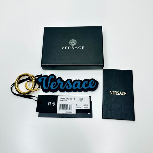Versace Unisex Key Ring Gold Round Blue Silicone Charm Logo Key Chain NWT $225 - Picture 4 of 10